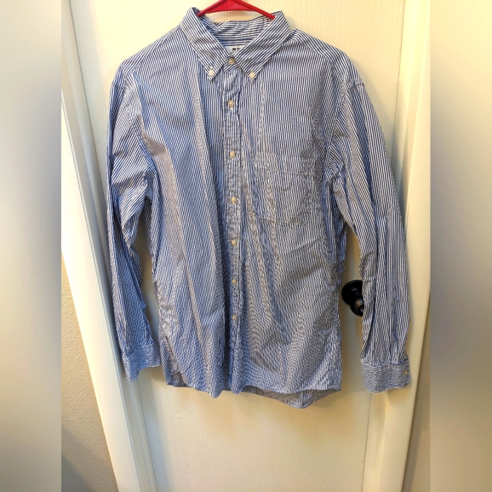 Uniqlo men button down shirt size XL